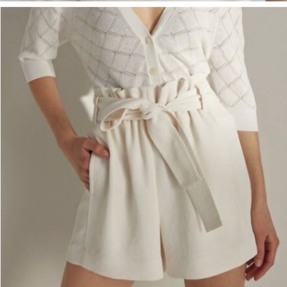 Wilfred  (Aritzia) “Paper Bag” High Rise Shorts In Light Birch Size 0 - Picture 2 of 7